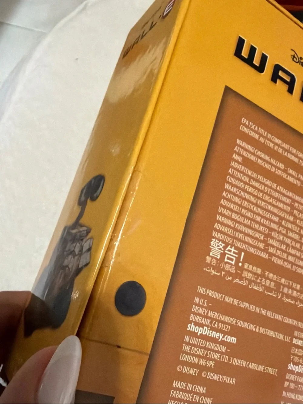 Disney WALL·E Puzzle Box with Yellow Packaging and Blue Starry Scene